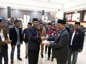 Pemkab Pasangkayu Serahkan KUA-PPAS 2019 ke DPRD