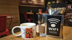 4 Tips Aman Ketika Internetan Dengan Wi-Fi Publik