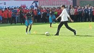 Presiden Jokowi Luncurkan Papua Footbal Academy